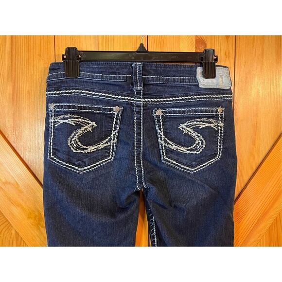 Silver Jeans Frances 18" womens size 28 x 33 distressed bootcut dark wash (3327) - Picture 6 of 9